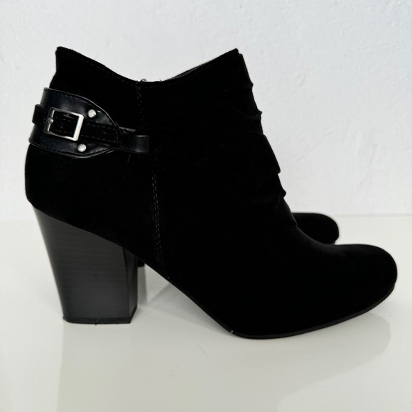 LAURA ASHLEY La Grand Ankle Bootie 7.5 Black Ruched Buckle Block Heel Evening - Picture 7 of 14